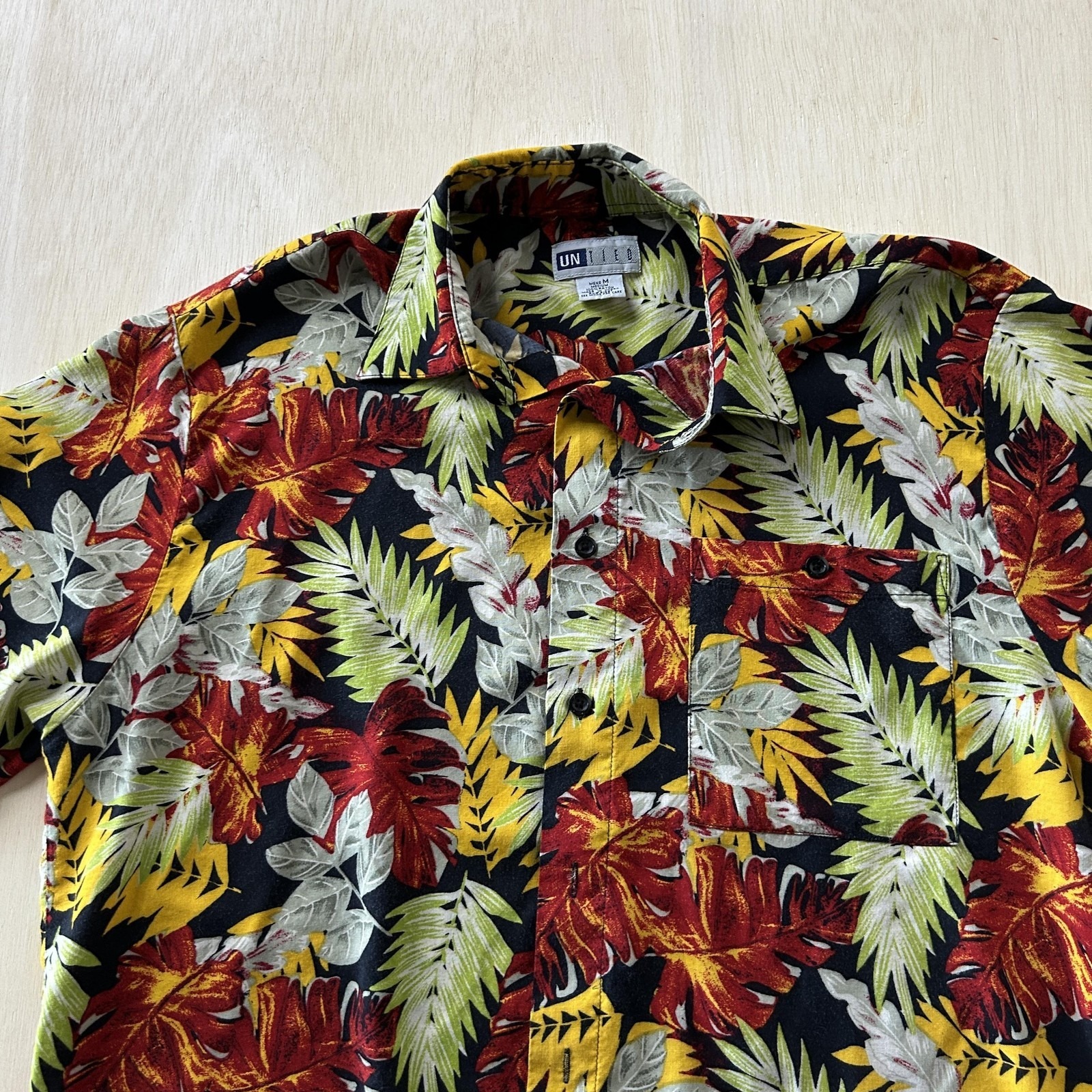 Vintage Untied Shirt Mens Medium Multicolor Floral Short Sleeve Button Up Rayon — image 3 of 6